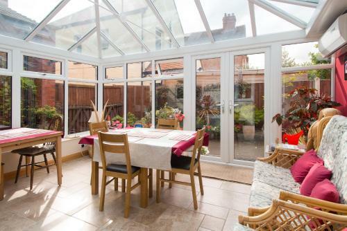 Hostal Clairmont Guest House