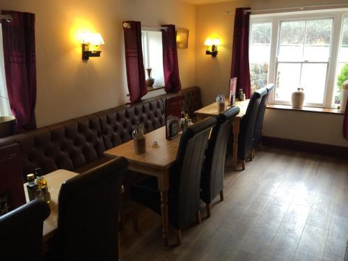 Hotel Hunters Lodge Inn