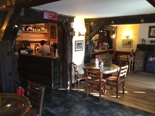 Hotel Hunters Lodge Inn