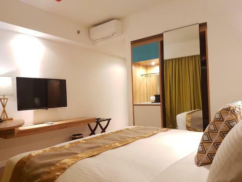 Ferra Hotel And Garden Suites
