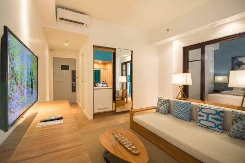 Ferra Hotel And Garden Suites