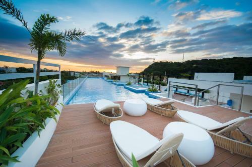 Ferra Hotel And Garden Suites