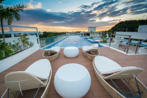 Ferra Hotel And Garden Suites