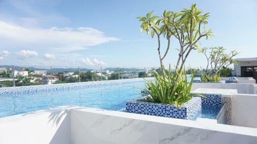 Ferra Hotel And Garden Suites