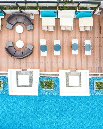 Ferra Hotel And Garden Suites
