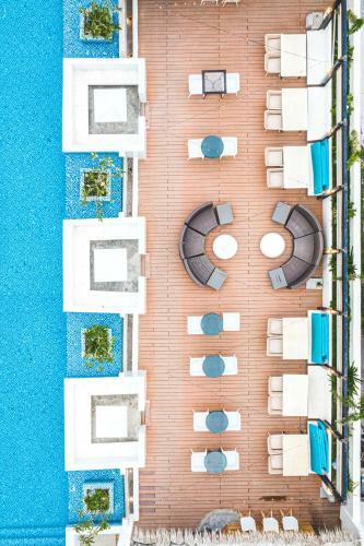 Ferra Hotel And Garden Suites
