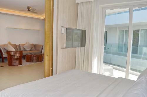 Hotel Aqua Boracay