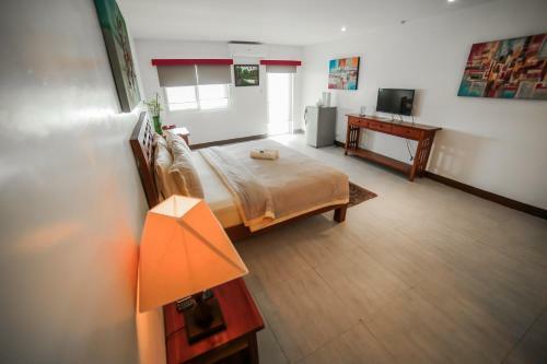 Hotel Bataan White Corals Beach Resort