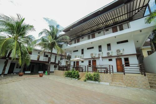 Hotel Bataan White Corals Beach Resort