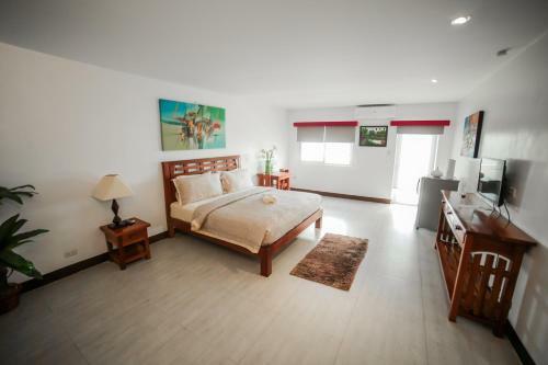 Hotel Bataan White Corals Beach Resort