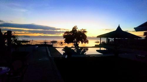 Hotel Cebu Seaview Dive Resort