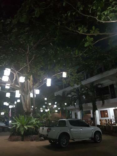 Hotel Hk Beach Resort And Restaurant