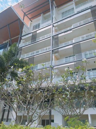 Apartamento Pico De Loro Resort Condotel