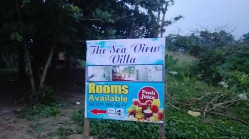 Hostal The Sea View Villa Surf School