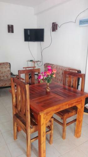 Hostal The Sea View Villa Surf School