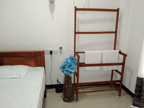Hostal Didula White House