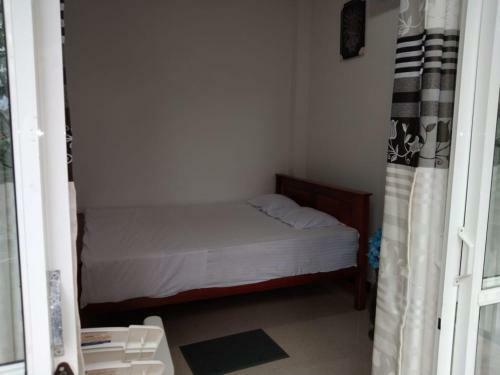 Hostal Didula White House