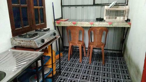 Hostal Didula White House