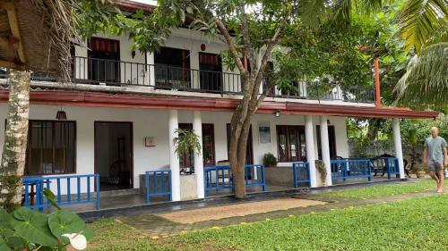 Hostal Freedom Surf Villa