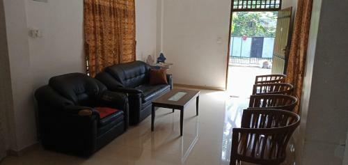Hostal Dimidi Villa