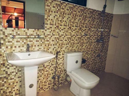 Hostal Way Point