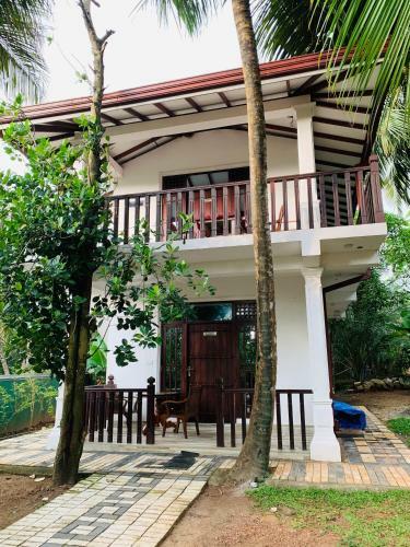 Hostal La Sirena Resort