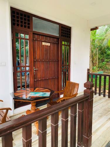 Hostal La Sirena Resort