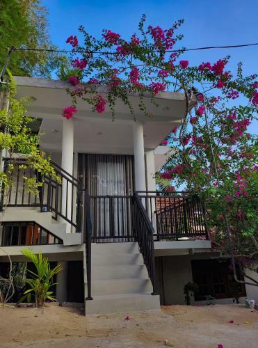 Hostal Flower Shade Villa