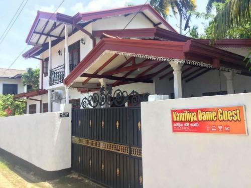 Hostal Kamiliya Dame Guest