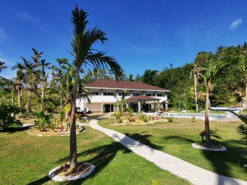 Hotel Sunset Cove Beach & Dive Resort