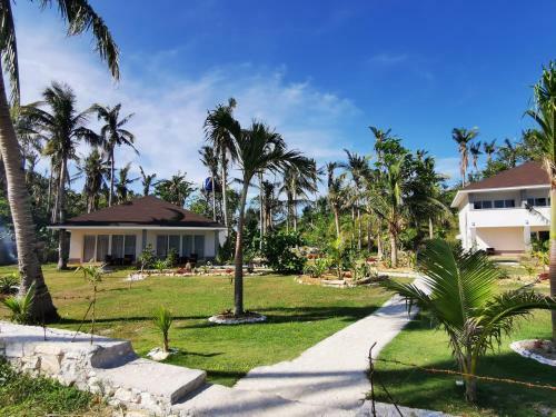 Hotel Sunset Cove Beach & Dive Resort