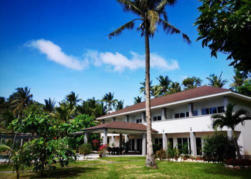 Hotel Sunset Cove Beach & Dive Resort