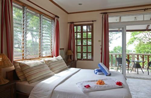 Hotel El Galleon Beach Resort