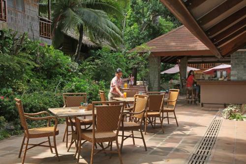 Hotel El Galleon Beach Resort