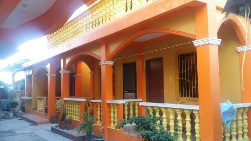 Posada Queen Of Isle Cottages And Restaurant
