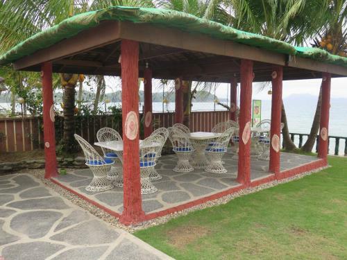 Hotel Badladz Beach And Dive Resort