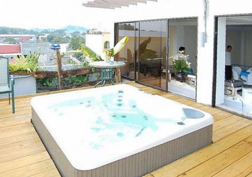 Sky Garden Hotel