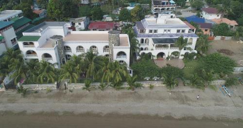 Hostal Squares Beachside Apartments