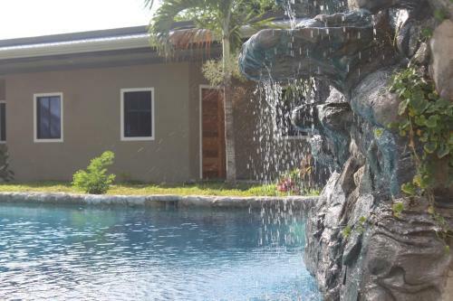 Hotel Hidden Lagoon Resort