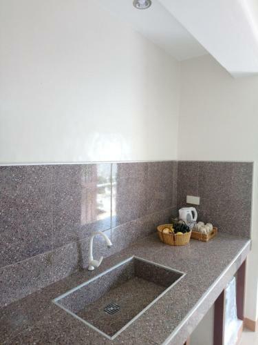 Posada J And C Residences