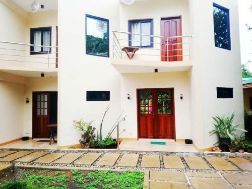 Posada J And C Residences