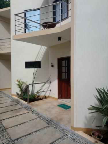 Posada J And C Residences