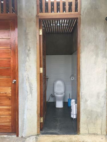 B&r Hostel Nagtabon