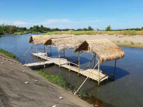 Hotel Monty's Riverside View Resort By Cocotel - Fully Vaccinated Staff
