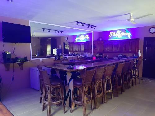Hotel Monty's Riverside View Resort By Cocotel - Fully Vaccinated Staff