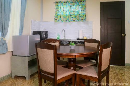 Aj Residences Apartelle