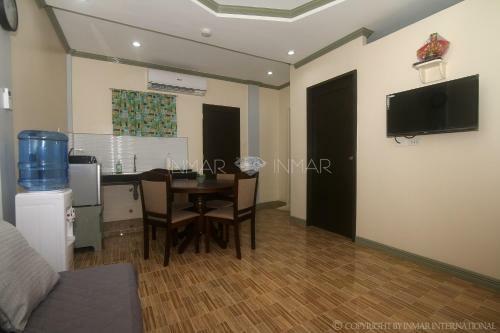 Aj Residences Apartelle
