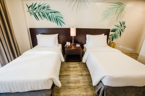 Hotel Holiday Suites Port Barton