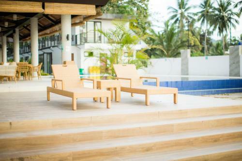 Hotel Holiday Suites Port Barton