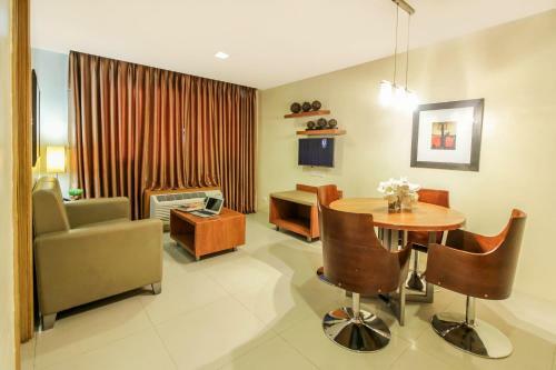 Greenhills Elan Hotel Modern